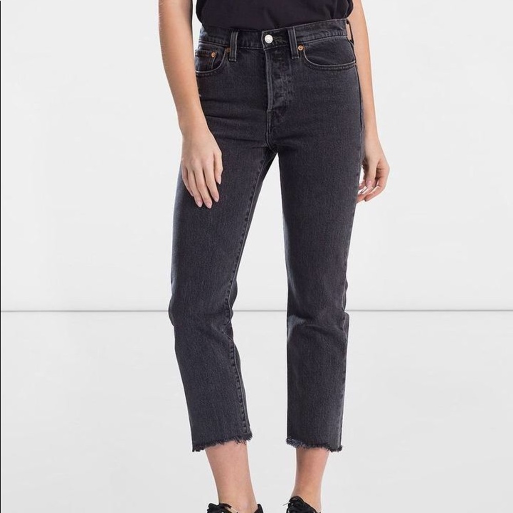 LEVI’s Wedgie Straight Leg Jeans Washed Black 30
